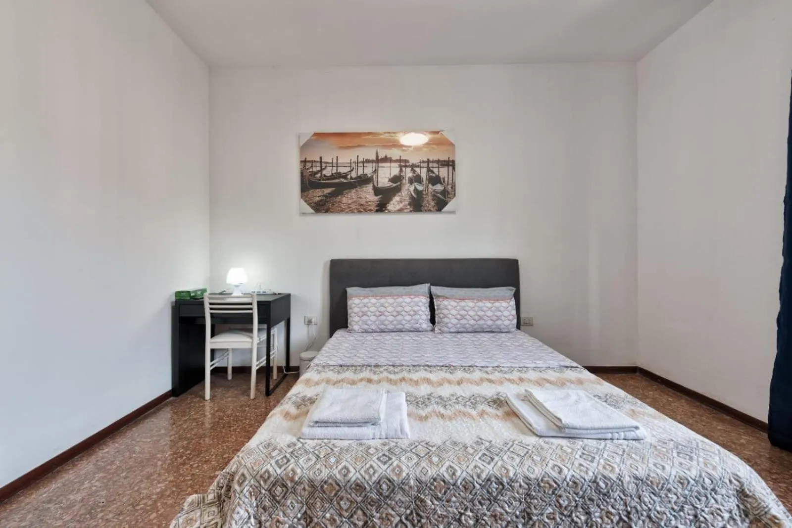 Pensionat Cozy Best Apartment In City With Free Parking Marghera